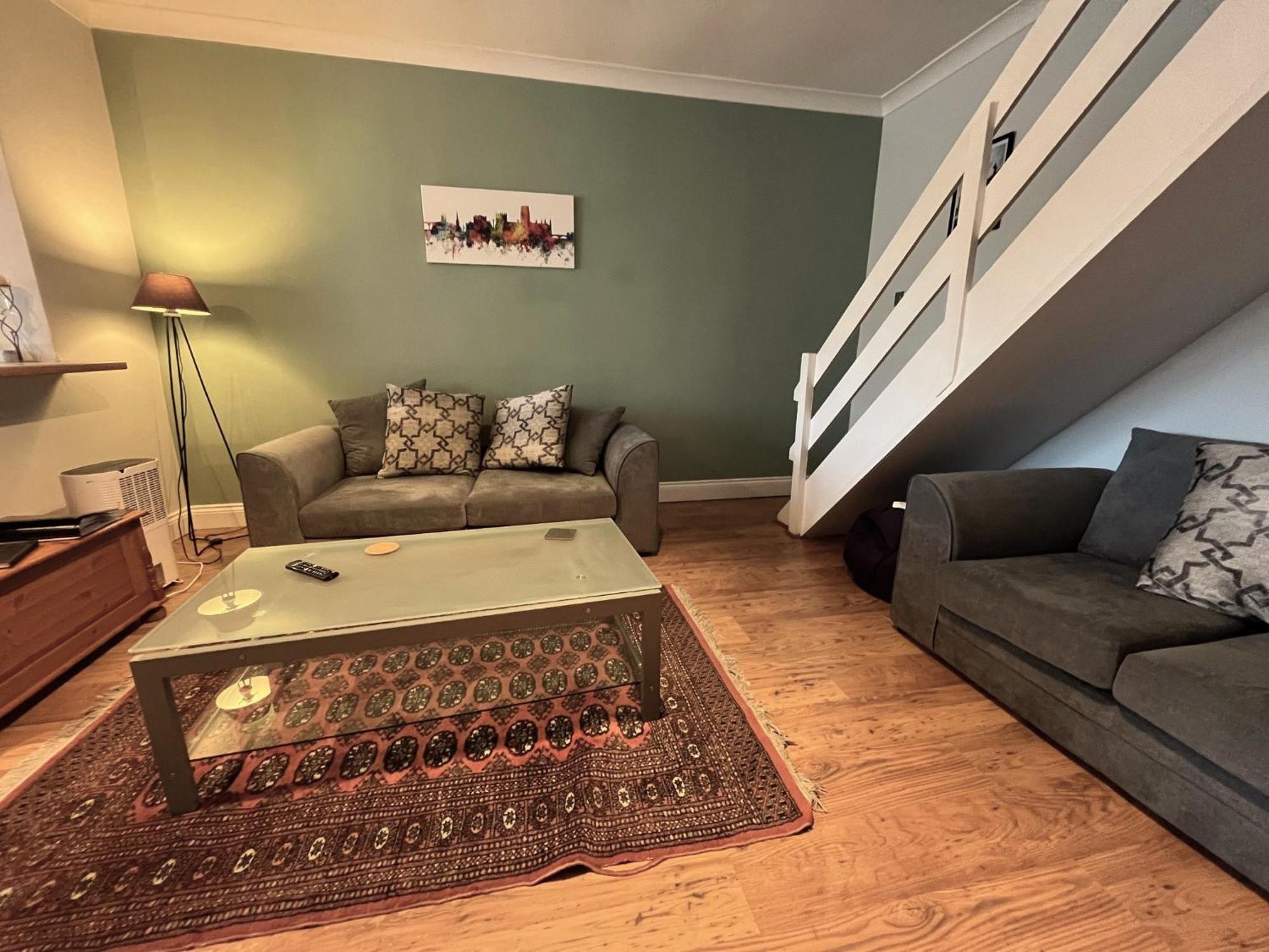Durham 3 Bedroom House With Parking Exterior photo